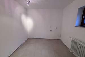 Modernisierte Einliegerwohnung in ruhiger Lage mit Terrasse und Garage – 71134 Aidlingen – Vorschaubild 11