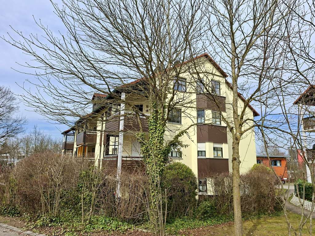 Immobilie in Diedorf - Greifen Sie zu! Schöne 3-ZKB Wohnung mit Balkon und TG-Stellplatz - Bild 3