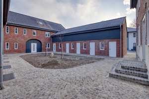 NEUBAU A+ in einem stilvoll errichteten Vierkanthof im beliebten Bergheim – Rhein-Erft-Kreis – Vorschaubild 2