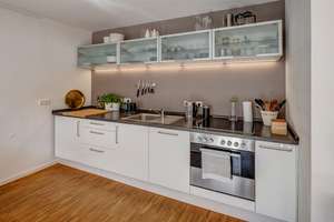 Möbliert:  Helle möblierte 2-Zimmer Wohnung mit Balkon – Die vollständige Adresse der Immobilie erhältst du vom Anbieter., 81371 Sendlinger Feld, München – Vorschaubild 5