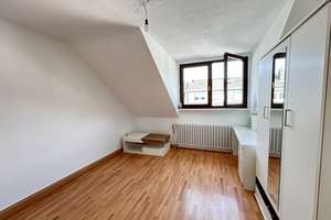 Helle 35 m² Dachgeschosswohnung mit separater Küche und Gartenmitbenutzung – Marthastraße 26, 51069 Dellbrück, Köln – Vorschaubild 6