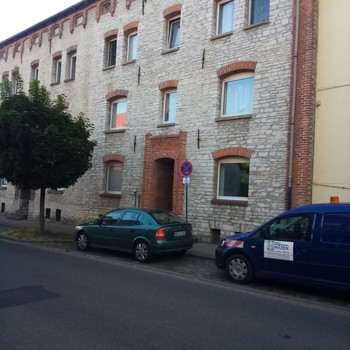 Zentral gelegene große Wohnung 3 Zimmer