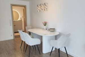 Exklusive 3-Zimmer Wohnung mit gehobener Ausstattung,EBK, Balkon – Friedrichshofener Straße 53a, 85049 Friedrichshofen-Hollerstauden, Ingolstadt – Vorschaubild 4