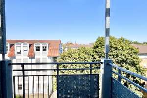 Ruihig wohnen unterm Dach mit Lift, EBK & Balkon! – Die vollständige Adresse der Immobilie erhältst du vom Anbieter., 1277 Blasewitz (Stadtteil), Dresden – Vorschaubild 6