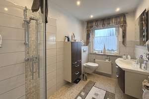 Attraktives Ein-bis Zweifamilienhaus mit PV-Anlage, Garage und Carport  – Die vollständige Adresse der Immobilie erhältst du vom Anbieter., 66571 Eppelborn – Vorschaubild 6