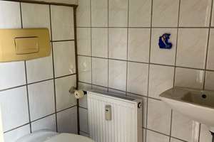Reihenmittelhaus mit neuem Dach, mit Keller und Garage – Die vollständige Adresse der Immobilie erhältst du vom Anbieter., 26954 Nordenham – Vorschaubild 8