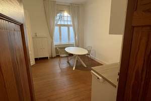Herrliche Altbauwohnung: große Wohnküche, Original-Dielenböden, hohe Decken, top saniertes Bad – Adolfstr. 7, 53111 Nordstadt, Bonn – Vorschaubild 7