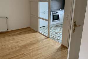 Dachgeschoss, 2,5 Zimmer, U-Bahn Rotkreuzplatz 50m, Grünwaldpark 250m – Volkartstraße 10, 80634 Neuhausen, München – Vorschaubild 6