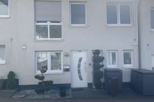 Einfamilienhaus mit Garage in Gladbeck, 5 Zimmer, 111 m²Wohnfläche+DG, PV Anlage & Solarkollektoren – Die vollständige Adresse der Immobilie erhältst du vom Anbieter., 45964 Gladbeck – Vorschaubild 1