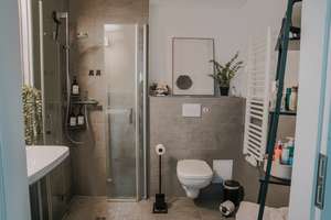 Moderne 1-Zimmer Neubauwohnung (27 m²) mit Balkon & traumhaftem Fernblick – Nachmieter gesucht – Kahlaische Straße 32, 7745 Jena-Süd, Jena – Vorschaubild 10