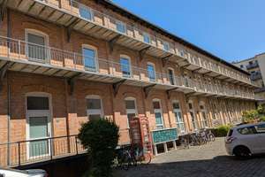 Ruhiges 1-Zi-Appartement mit Pantryküche, Duschbad, Laminatboden - südl. Innenstadt – Bernhardystraße 22a, 6110 Südliche Innenstadt, Halle (Saale) – Vorschaubild 1
