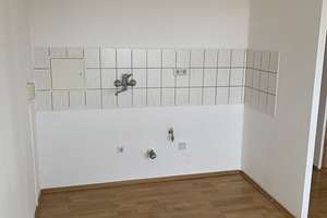 Wärmegedämmte 2,5-Zimmer Wohnung im 4. OG mit Balkon – Olvenstedter Scheid 51, 39130 Neu Olvenstedt, Magdeburg – Vorschaubild 2
