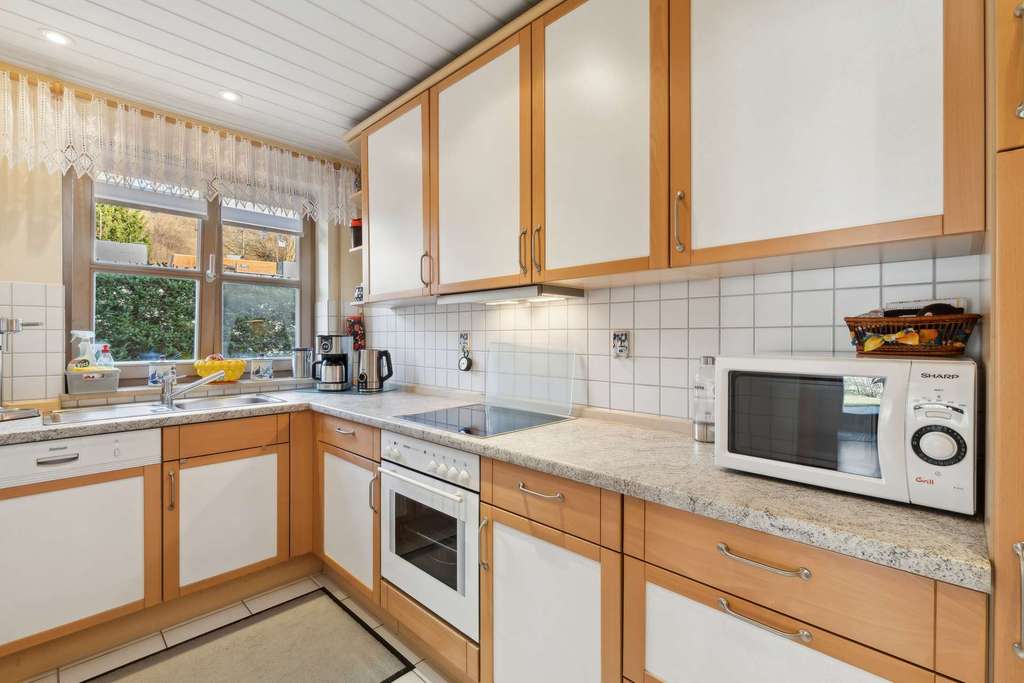 Immobilie in Bad Tölz - Charmante 3-Zi.-Erdgeschosswohnung mit Garten in Bad Tölz - Attraktives Investment mit Wohnrecht - Bild 2