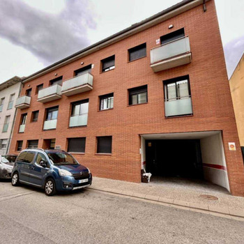 DUPLEX IN LLAGOSTERA
