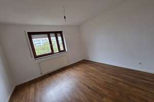 Gemütliche 3-Zimmerwohnung in S-Bahnhofnähe mit Süd-Balkon.... – Schulstraße 26, 82008 Unterhaching – Vorschaubild 3