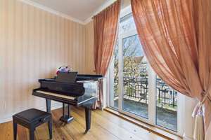 Stilvolle 4-Zimmer-Altbauwohnung mit zwei Balkonen, Aufzug und außergewöhnlichem Raumgefühl – Die vollständige Adresse der Immobilie erhältst du vom Anbieter., 76185 Weststadt, Karlsruhe – Vorschaubild 5