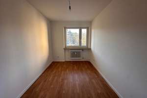 Moderne 4-Zimmer-Wohnung mit Balkon in Nürnberg – Herzogstandstraße 22, 90471 Langwasser Nordwest, Nürnberg – Vorschaubild 4