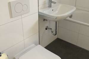 Ganz oben: : schöne  renovierte 3 Zimmer Whg. mit Essdiele und Südterrasse – Karl-Witthalm-Str. 25, 81375 Neuhadern, München – Vorschaubild 18