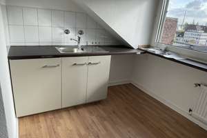 gemütliche Dachgeschoßwohnung  mit zwei Zimmern in Düsseldorf Pempelfort – Klever Straße 69, 40477 Pempelfort, Düsseldorf – Vorschaubild 6