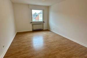Attraktive Terrassenwohnung in zentraler Lage mit modernem und urbanem Ambiente – Barbarossastraße 26, 41061 Gladbach, Mönchengladbach – Vorschaubild 3