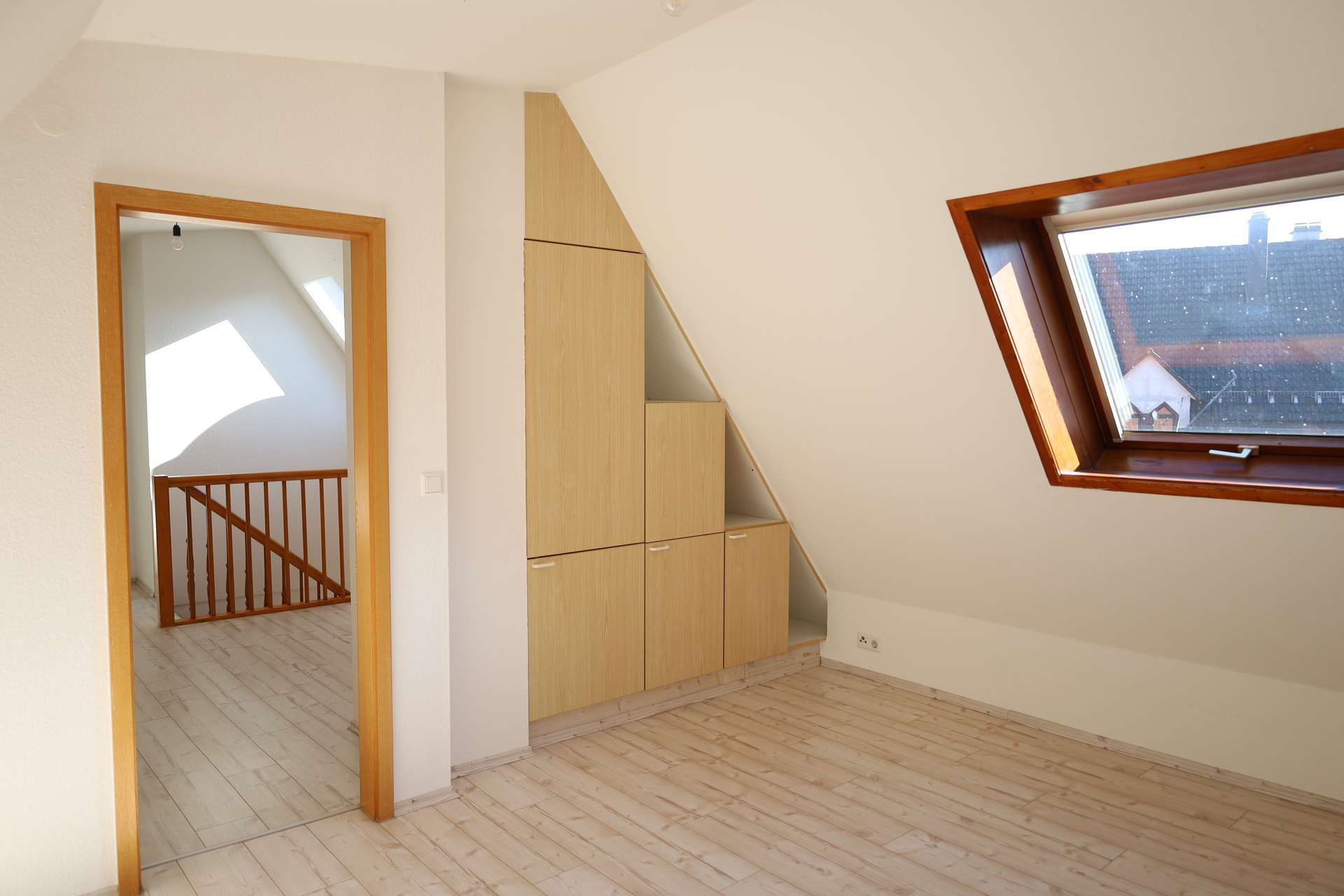 Immobilie in Rosenfeld - ZWEI ETAGEN ZUM WOHLFÜHLEN: 5-Zimmer in Rosenfeld - Bild 2