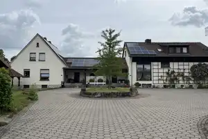 Einfamilienhaus mit Garten und Gartenhäuschen auf dem Land – Coburg (Kreis) – Vorschaubild 1