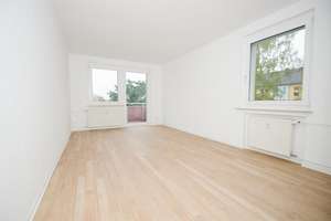 Tipp!  3-Zimmer-Wohnung mit 1A-Einbauküche – Steinwiese 28, 9116 Altendorf, Chemnitz – Vorschaubild 2