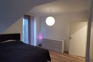 Geräumige, möblierte Doppelhaushälfte mit Garten, Pool und Kamin in ruhiger Lage - HH-Eidelstedt – 22523 Eidelstedt, Hamburg – Vorschaubild 15