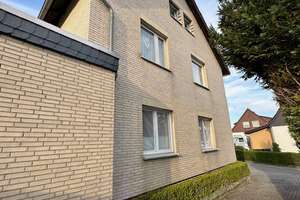 Doppelhaushälfte mit 3 Wohneinheiten in guter Lage mit großem Grundstück – Hinterbebauung möglich! – Steinbreite 70, 38440 Hageberg, Wolfsburg – Vorschaubild 3