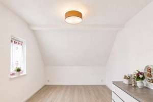 Flexibles Wohnen mit Vermietungspotenzial – 6 Zimmer auf zwei Ebenen mit eigenem Zugang – Die vollständige Adresse der Immobilie erhältst du vom Anbieter., 70435 Zuffenhausen-Hohenstein, Stuttgart – Vorschaubild 8