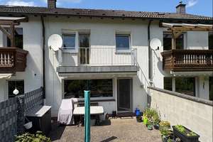 Klassisches Reihenmittelhaus mit Pkw-Garage 
in reizvoller grüner Lage von Hagen-Dahl – Die vollständige Adresse der Immobilie erhältst du vom Anbieter., 58091 Dahl, Hagen – Vorschaubild 2