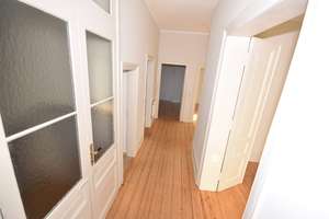 BESTES NORDEND: 4-Zi.-STIL-ALTBAU m. gr. BALKON, DIELENBODEN, FLÜGELTÜR, EBK, WANNENBAD – Die vollständige Adresse der Immobilie erhältst du vom Anbieter., 60318 Nordend-West, Frankfurt am Main – Vorschaubild 3
