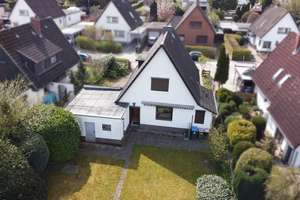 Freistehendes Einfamilienhaus mit Garage in Hamburg-Jenfeld – Die vollständige Adresse der Immobilie erhältst du vom Anbieter., 22043 Jenfeld, Hamburg – Vorschaubild 3