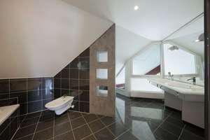 Seltene Maisonette-Wohnung mit Charme. – Schenefelder Landstraße 166, 22589 Iserbrook, Hamburg – Vorschaubild 16