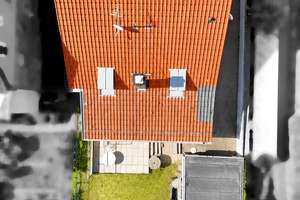Historisches Stadthaus mit zwei Wohnebenen, Garage und Entwicklungspotenzial in Stuttgart-Heslach – Die vollständige Adresse der Immobilie erhältst du vom Anbieter., 70199 Südheim, Stuttgart – Vorschaubild 3