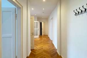 Renovierter Altbau mit Aufzug – Karl- Marx-Allee 60, 10243 Friedrichshain, Berlin – Vorschaubild 3