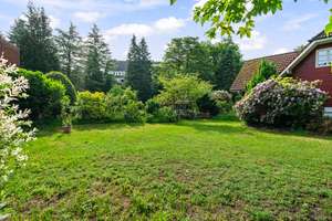 Bremen - Kirchhuchting | Charmantes Zuhause mit Einliegerwohnung, großem Garten und Privatsphäre – Die vollständige Adresse der Immobilie erhältst du vom Anbieter., 28259 Kirchhuchting, Bremen – Vorschaubild 32