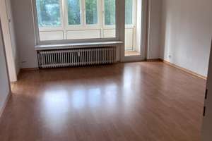 3 Zimmer mit Loggia und 2 Bädern