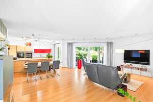 **Bungalow mit parkähnlicher Gartenanlage in ruhiger Umgebung** – Potsdam-Mittelmark (Kreis) – Vorschaubild 1