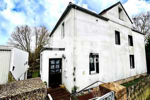 Schönes Ein- bis Zweifamilienhaus mit Gartenbereich, Terrasse + Balkon und Doppelgarage – Die vollständige Adresse der Immobilie erhältst du vom Anbieter., 34125 Wolfsanger, Kassel – Vorschaubild 4