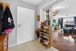 Großzügige Maisonettewohnung mit Balkon in ruhiger Lage von Blaustein – Die vollständige Adresse der Immobilie erhältst du vom Anbieter., 89134 Blaustein – Vorschaubild 9