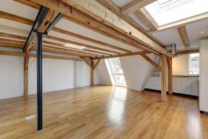 Großzügige 2-Zimmer-Dachgeschosswohnung im kernsanierten Gründerzeithaus – Ulm-Mitte