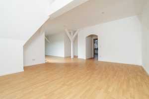 Lichtdurchflutete DG-Maisonette mit sonniger Dachterrasse – Berlin – Vorschaubild 1