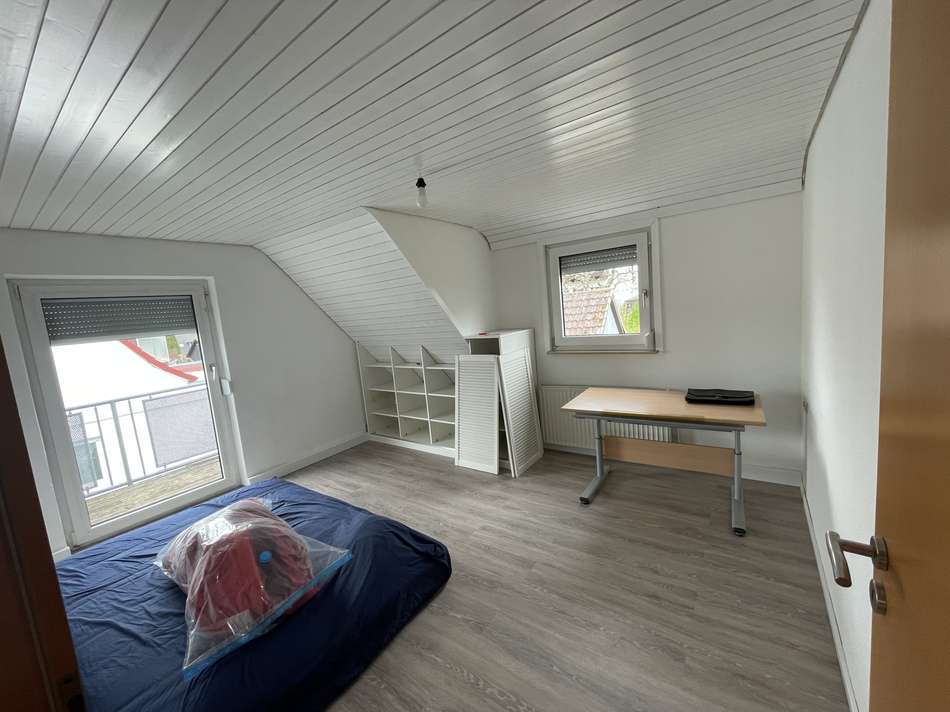 Zimmer 2 mit Balkon