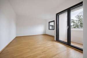 Helle Wohlfühlwohnung mit Balkon, Parkett und optimaler Raumaufteilung
