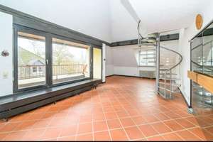 Exklusive Maisonette mit Galerie, 2 Balkonen & Garage in Freiburg – 79098 Altstadt-Ring, Freiburg im Breisgau – Vorschaubild 2