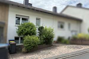 Gepflegtes Reihenmittelhaus in guter Wohnlage von Siegen-Dreisbach – Die vollständige Adresse der Immobilie erhältst du vom Anbieter., 57080 Siegen, Siegen – Vorschaubild 2