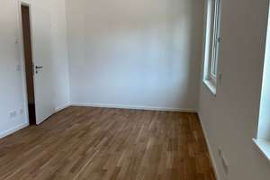 "Neubau am Golfplatz Gatow mit Garten und Tiefgaragenstellplatz* – Parkviertelallee 111, 14089 Kladow, Berlin – Vorschaubild 5