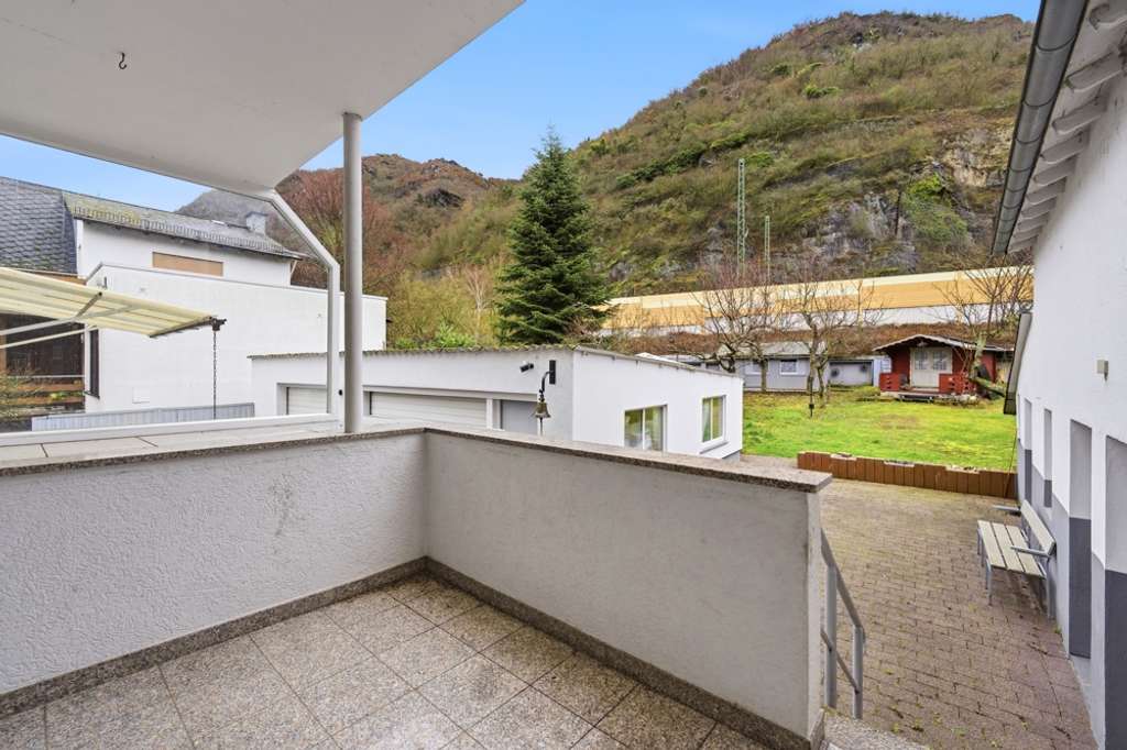 Immobilie in Kestert - ***Zwei Wohneinheiten, viele Möglichkeiten – Ihr Zuhause mit Rheinblick*** - Bild 2