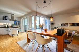 DREAMHOUSE Immobilien: Perfekt - großer Balkon, Aufzug, Tiefgarage